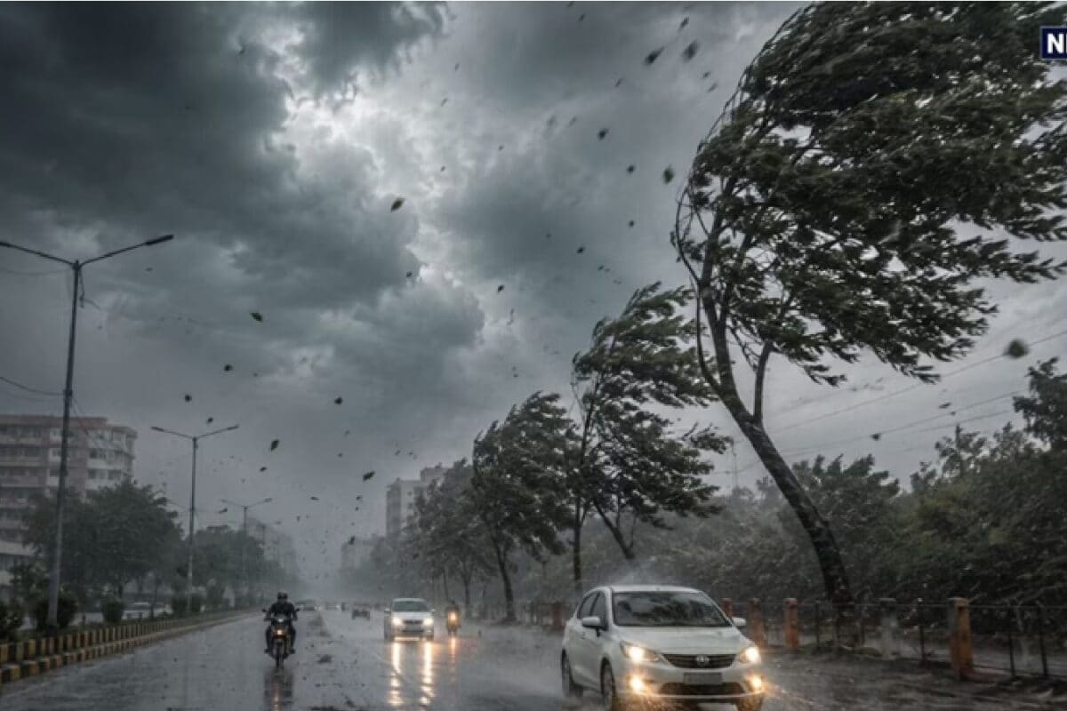 MP Weather Today: भोपाल-जबलपुर समेत इन जिलों में तेज हवा और बारिश का अलर्ट, आज कैसा रहेगा मध्य प्रदेश का मौसम?