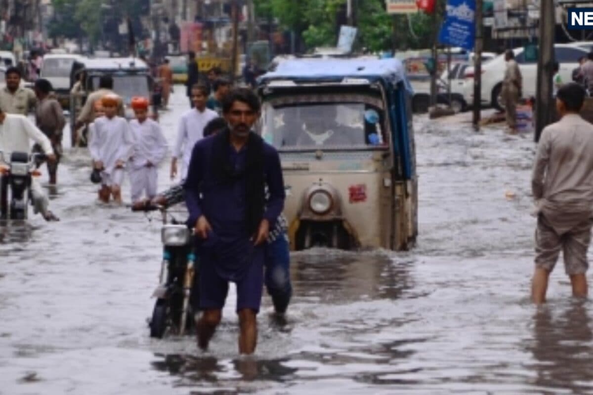 पाकिस्‍तान में तबाही ही तबाही, हजारों-लाखों लोगों का जीना हुआ मुहाल, अभी तक 7 लोगों की मौत