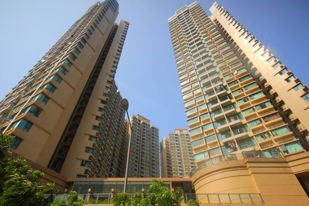Property : दिल्‍ली-एनसीआर में खरीदना है मकान, इन इलाकों में 1 करोड़ से कम कीमत पर मिल रहे 3बीएचके फ्लैट