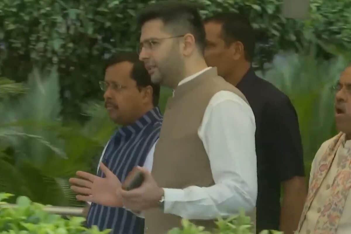 अब पंजाब में होने वाला है कुछ बड़ा दिल्ली एयरपोर्ट पर एक साथ देखे बीजेपी के ये बड़े दिग्गज