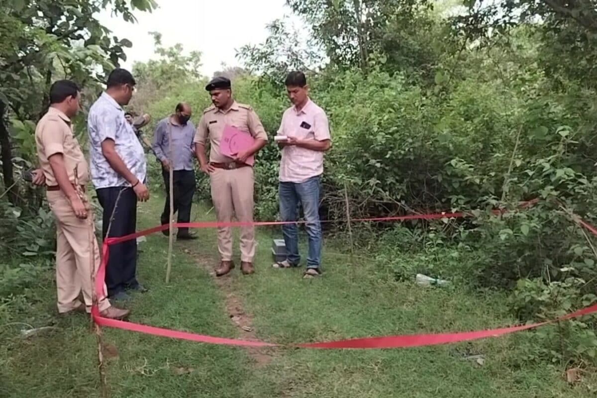 रांची में संघ कार्यालय पर बम फेंकने के बाद यूपी के इस शहर में थी हमले की योजना पाकिस्तानी कनेक्शन का खुलासा अंतरराष्ट्रीय आतंकी लिंक ने बढ़ाई चिंता