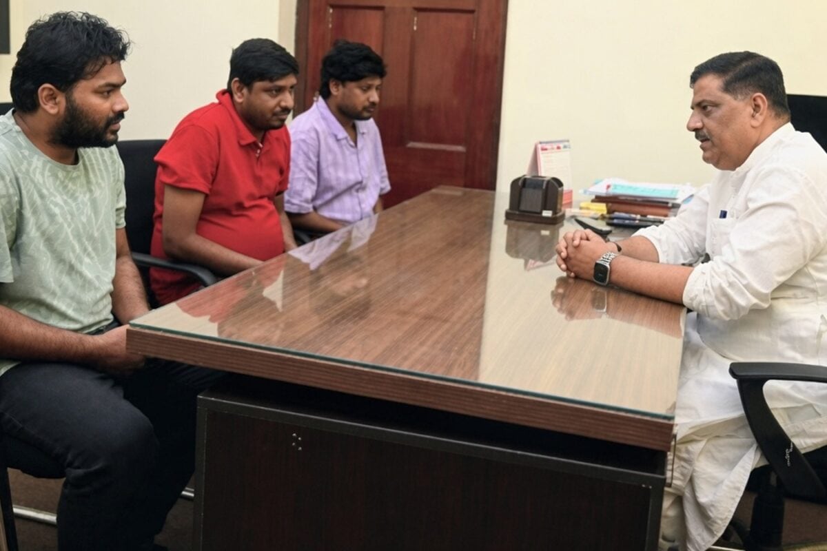 खान सर विवाद: रौशन आनंद की शिकायत पर क्यों नहीं हुई FIR फिर हुई संजय झा से मुलाकात क्या बदलेगा मामला