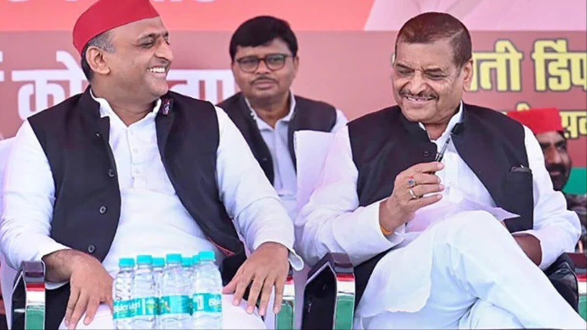 भतीजे अखिलेश पर वार, चाचा शिवपाल ने संभाली कमान, कहा- सपा को घर भेजने वाले विधानसभा नहीं जा पाएंगे भतीजे अखिलेश पर वार, चाचा शिवपाल ने संभाली कमान, कहा- सपा को घर भेजने वाले विधानसभा नहीं जा पाएंगे