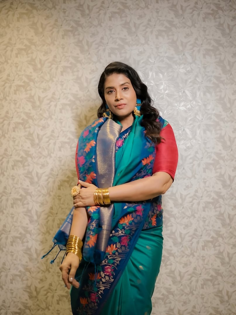 sonali kulkarni, tabu, sonali kulkarni movie, sonali kulkarni tabu, tabu sonali kulkarni, सोनाली कुलकर्णी, तब्बू, सोनाली कुलकर्णी तब्बू, तब्बू सोनाली कुलकर्णी