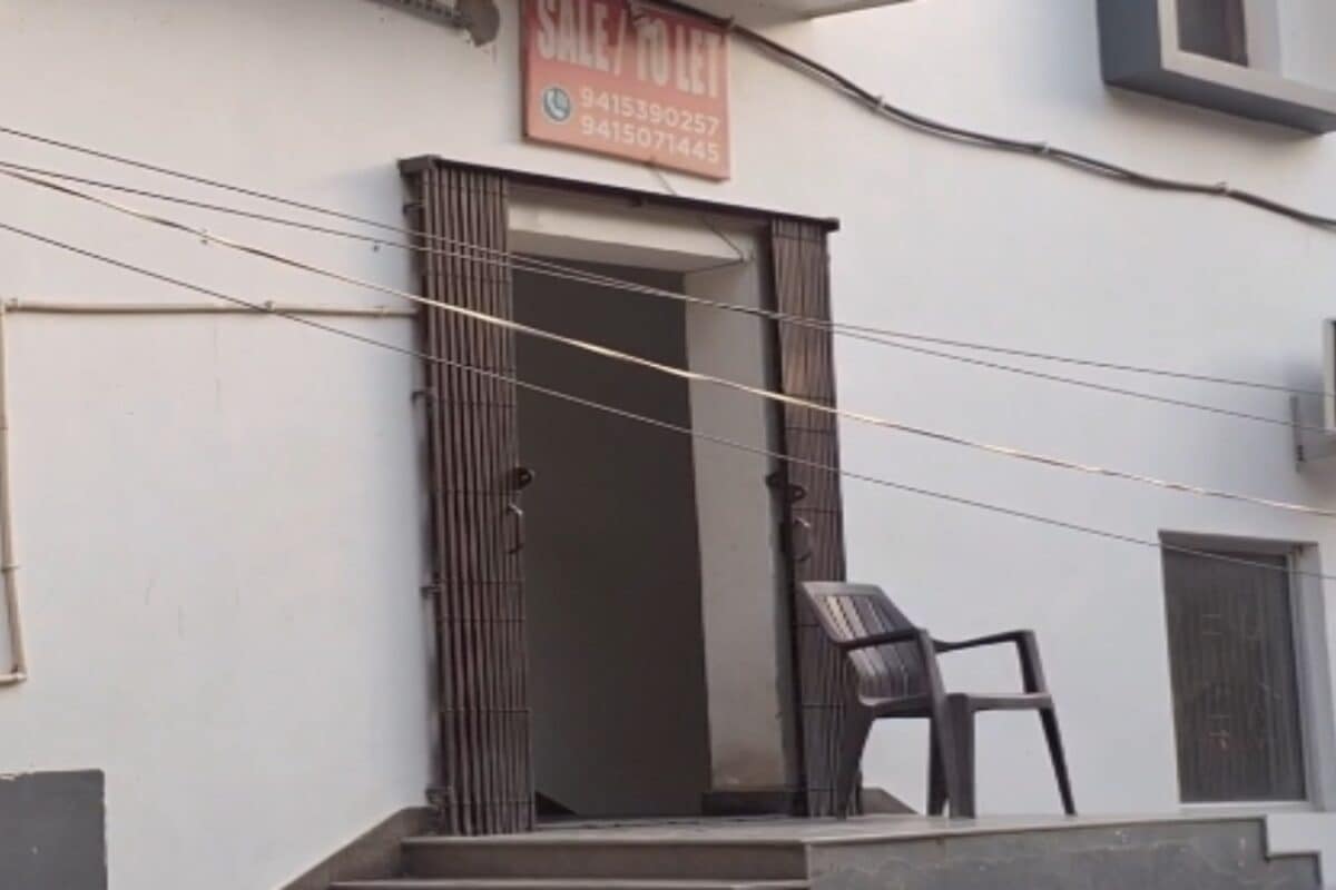 वाराणसी नर्सिंग छात्रा मौत मामला: पोस्टमार्टम रिपोर्ट में बड़ा खुलासा, बॉयज हॉस्टल में उस दिन क्या हुआ था?