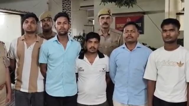 गंगा में मटन-बियर पार्टी का वीडियो वायरल, BJP पार्षद के बेटे समेत 5 गिरफ्तार