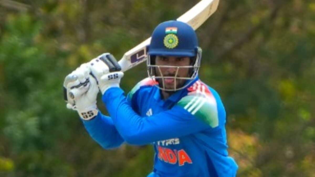 अफसोस कि बारिश हो गई… तिलक वर्मा ने बताया कहां हुई चूक, अब फाइनल के लिए बनाया ये मास्टरप्लान अफसोस कि बारिश हो गई… तिलक वर्मा ने बताया कहां हुई चूक, अब फाइनल के लिए बनाया ये मास्टरप्लान