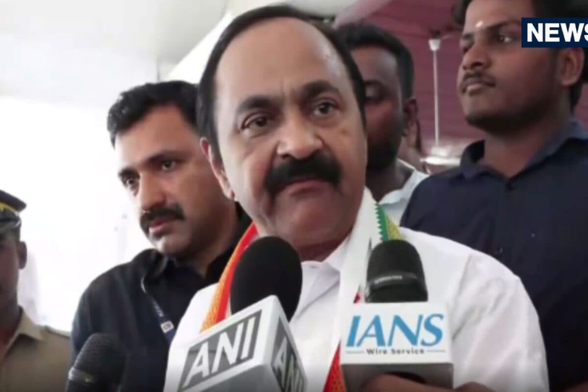 RSS कार्यक्रम में पहुंचे कुलपति केरल में सियासी घमासान मुख्यमंत्री और विपक्ष दोनों ने उठाए सवाल