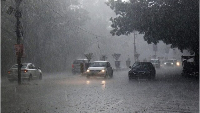 एमपी में आंधी-बारिश का अटैक! मानसून से पहले 45 जिलों में अलर्ट, 60KM की  रफ्तार से चलेगी हवा