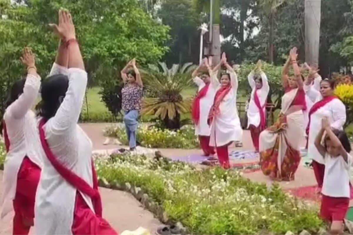 योग दिवस: बिहार का वह शहर जिसने बदल दी योग की परिभाषा जानिए बिहार स्कूल ऑफ योगा की योग यात्रा