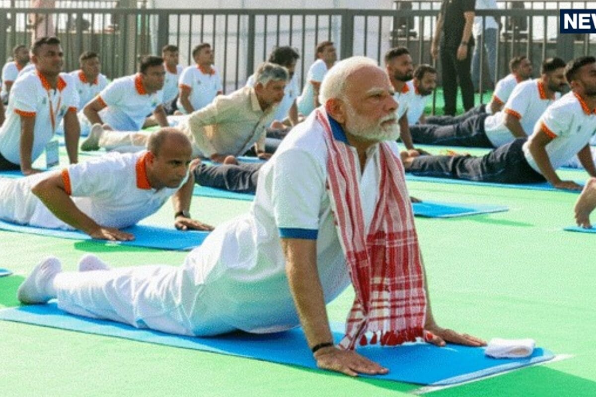 International Yoga Day Today LIVE: अंतर्राष्‍ट्रीय योग दिवस आज कोलकाता से दुनिया को हेल्‍दी लाइफ का संदेश देंगे PM मोदी