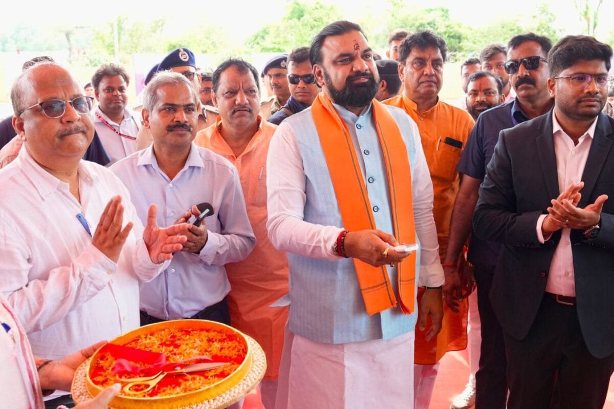 बिहार के स्कूलों में शनिवार को हाफ-डे, टिफिन के बाद से मिलेगी छुट्टी, CM सम्राट ने बताया क्यों लिया गया फैसला