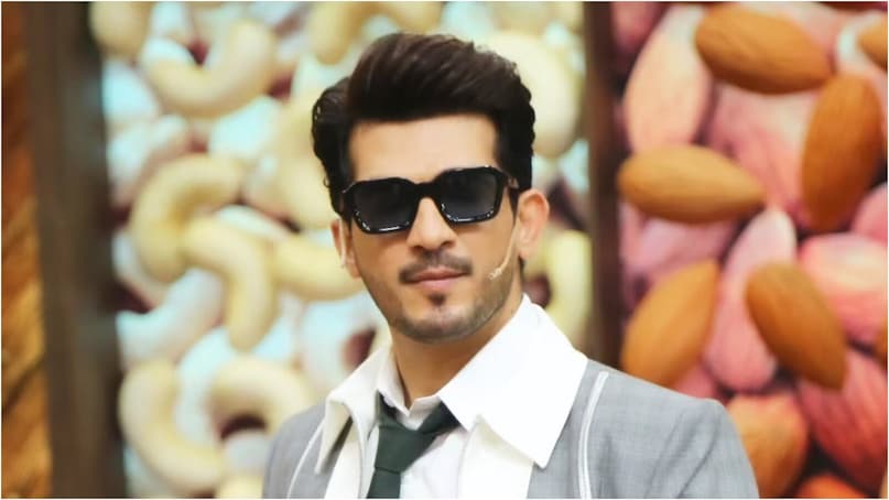 Ranbir Kapoor, Ranbir Kapoor friend, Ranbir Kapoor and Arjun Bijlani, Arjun Bijlani, television, Ranbir Kapoor and Arjun Bijlani both bunk classes, Ranbir Kapoor and Arjun Bijlani play football together, Ranbir Kapoor, Ranbir Kapoor friend, Ranbir Kapoor and Arjun Bijlani, Arjun Bijlani, television, Ranbir Kapoor and Arjun Bijlani both bunk classes, Ranbir Kapoor and Arjun Bijlani play football together