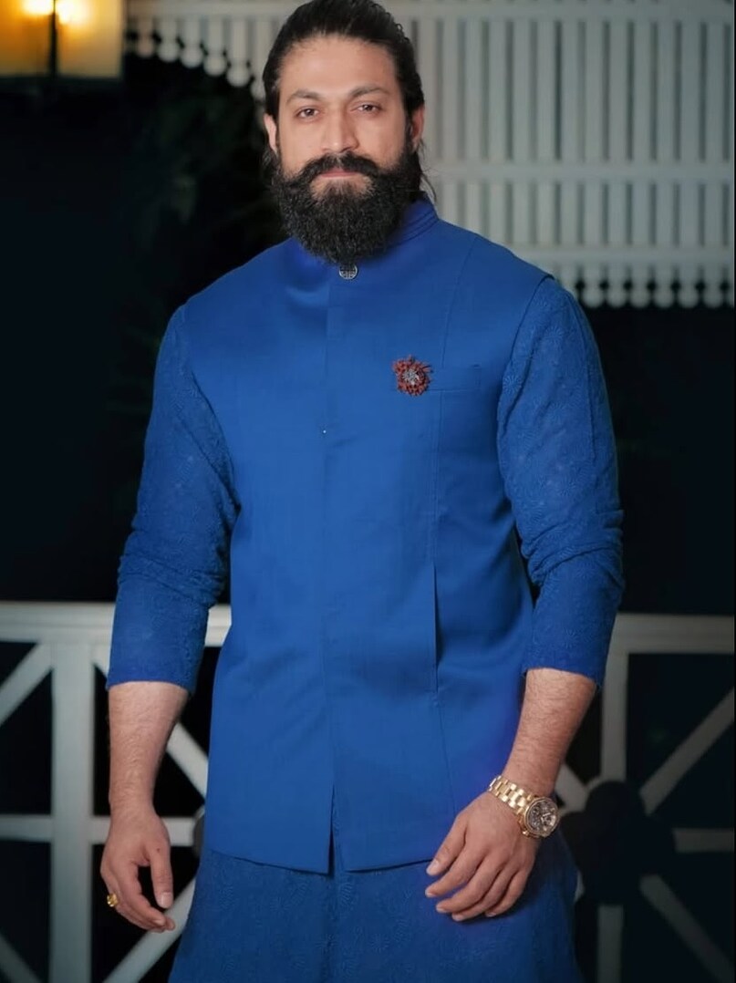 Yash, KGF Yash, Yash Ravana in Ramayana, Ranbir Kapoor Ramayana movie budget, Yash struggle story, KGF actor Yash father salary, Ramayana 4000 crore budget movie, यश, यश रामायण रावण रोल, रणबीर कपूर रामायण बजट यश लाइफ स्ट्रगल स्टोरी, केजीएफ स्टार यश रामायण, रामायण 4000 करोड़ बजट Yash, KGF Yash, Yash Ravana in Ramayana, Ranbir Kapoor Ramayana movie budget, Yash struggle story, KGF actor Yash father salary, Ramayana 4000 crore budget movie, यश, यश रामायण रावण रोल, रणबीर कपूर रामायण बजट यश लाइफ स्ट्रगल स्टोरी, केजीएफ स्टार यश रामायण, रामायण 4000 करोड़ बजट