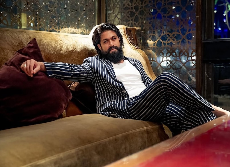 Yash, KGF Yash, Yash Ravana in Ramayana, Ranbir Kapoor Ramayana movie budget, Yash struggle story, KGF actor Yash father salary, Ramayana 4000 crore budget movie, यश, यश रामायण रावण रोल, रणबीर कपूर रामायण बजट यश लाइफ स्ट्रगल स्टोरी, केजीएफ स्टार यश रामायण, रामायण 4000 करोड़ बजट Yash, KGF Yash, Yash Ravana in Ramayana, Ranbir Kapoor Ramayana movie budget, Yash struggle story, KGF actor Yash father salary, Ramayana 4000 crore budget movie, यश, यश रामायण रावण रोल, रणबीर कपूर रामायण बजट यश लाइफ स्ट्रगल स्टोरी, केजीएफ स्टार यश रामायण, रामायण 4000 करोड़ बजट