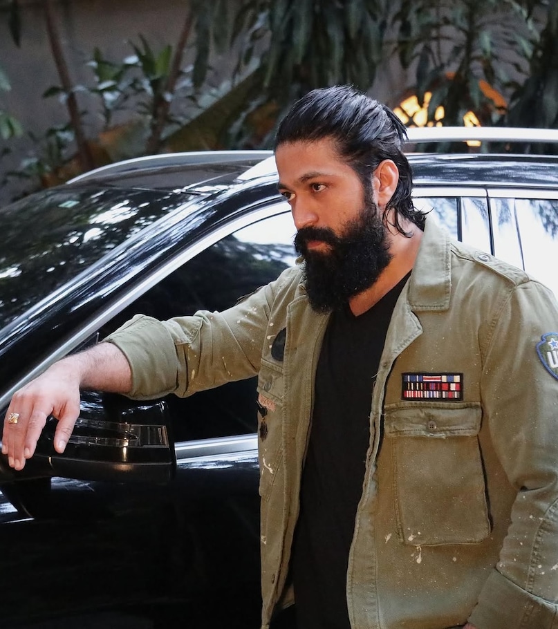 Yash, KGF Yash, Yash Ravana in Ramayana, Ranbir Kapoor Ramayana movie budget, Yash struggle story, KGF actor Yash father salary, Ramayana 4000 crore budget movie, यश, यश रामायण रावण रोल, रणबीर कपूर रामायण बजट यश लाइफ स्ट्रगल स्टोरी, केजीएफ स्टार यश रामायण, रामायण 4000 करोड़ बजट Yash, KGF Yash, Yash Ravana in Ramayana, Ranbir Kapoor Ramayana movie budget, Yash struggle story, KGF actor Yash father salary, Ramayana 4000 crore budget movie, यश, यश रामायण रावण रोल, रणबीर कपूर रामायण बजट यश लाइफ स्ट्रगल स्टोरी, केजीएफ स्टार यश रामायण, रामायण 4000 करोड़ बजट