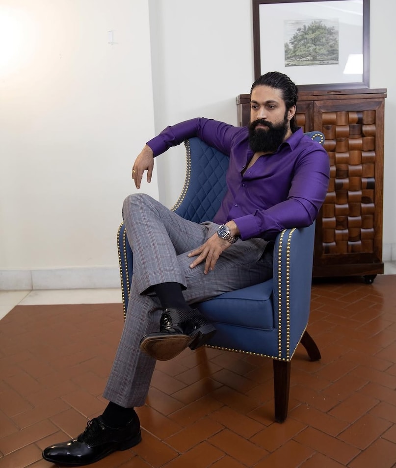 Yash, KGF Yash, Yash Ravana in Ramayana, Ranbir Kapoor Ramayana movie budget, Yash struggle story, KGF actor Yash father salary, Ramayana 4000 crore budget movie, यश, यश रामायण रावण रोल, रणबीर कपूर रामायण बजट यश लाइफ स्ट्रगल स्टोरी, केजीएफ स्टार यश रामायण, रामायण 4000 करोड़ बजट Yash, KGF Yash, Yash Ravana in Ramayana, Ranbir Kapoor Ramayana movie budget, Yash struggle story, KGF actor Yash father salary, Ramayana 4000 crore budget movie, यश, यश रामायण रावण रोल, रणबीर कपूर रामायण बजट यश लाइफ स्ट्रगल स्टोरी, केजीएफ स्टार यश रामायण, रामायण 4000 करोड़ बजट