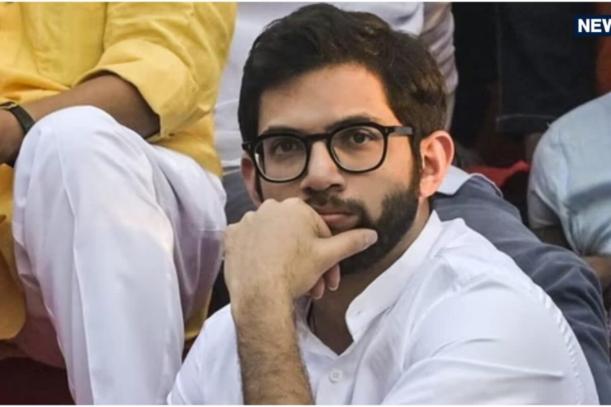 मुंबईकरों का पैसा BJP मेयर की मर्जी पर उड़ा रहा बीएमसीउद्धव ठाकरे ने लग्जरी गाड़ी-बंगला रिनोवेशन पर उठाए सवाल