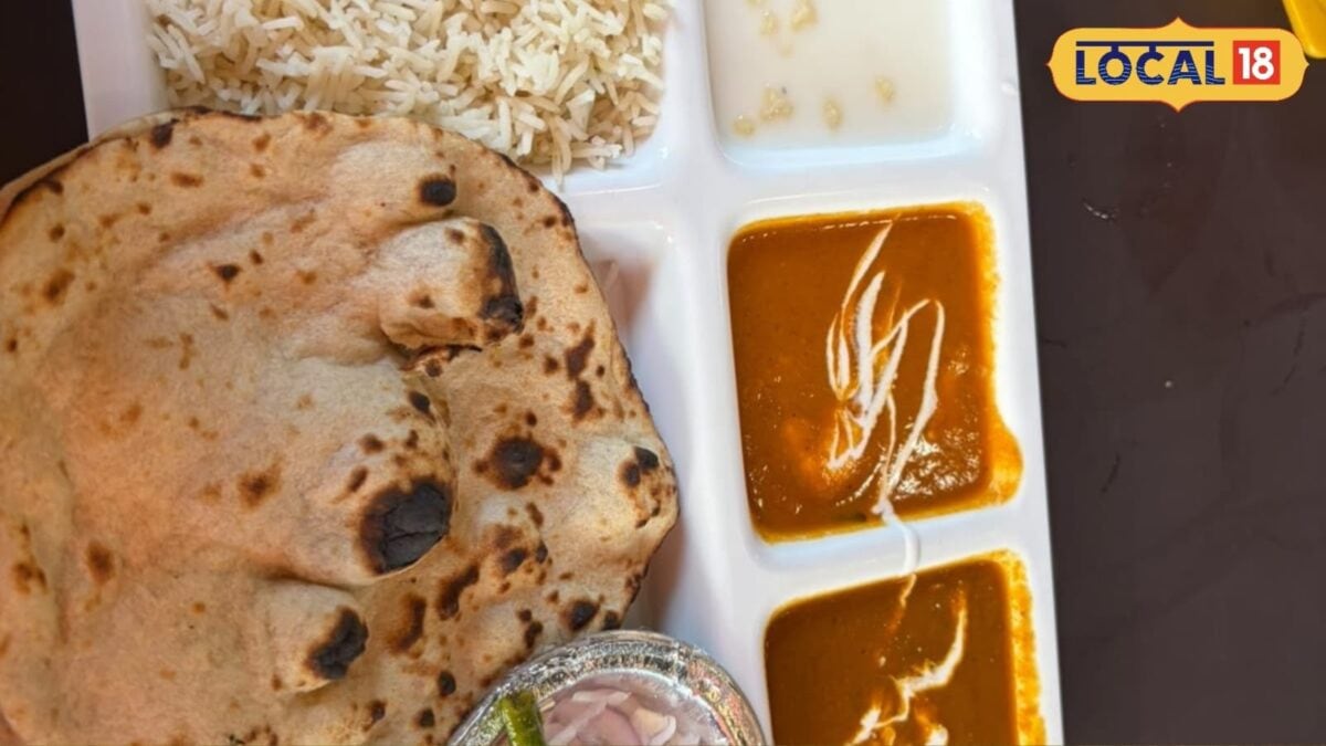 दिल्ली फेमस स्ट्रीट फूड हब, यहां मिलता है 250 रुपये में पेट भर खाना