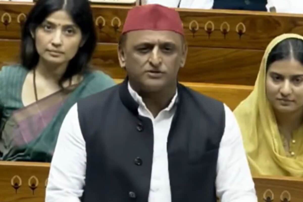 लोकसभा में FCRA बिल पर अखिलेश यादव इतना मुखर क्यों क्या यूपी चुनाव 2027 से है खास कनेक्शन