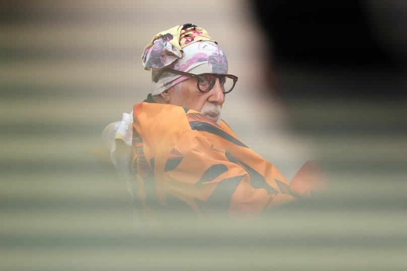 Amitabh Bachchan, Amitabh Bachchan Blog, Amitabh Bachchan experiencing Great Distress At age of 83, Amitabh Bachchan On FIFA, Amitabh Bachchan’s FIFA Comment Controversy, FIFA World Cup 2026, Amitabh Bachchan Is In 'Great Distress' Because Of FIFA World Cup, अमिताभ बच्चन, अमिताभ बच्चन का ब्लॉग, 83 साल की उम्र में अमिताभ बच्चन को हो रही है भारी परेशानी, FIFA पर अमिताभ बच्चन, FIFA पर अमिताभ बच्चन की टिप्पणी से विवाद, FIFA वर्ल्ड कप 2026, FIFA वर्ल्ड कप की वजह से अमिताभ बच्चन 'भारी परेशानी' में हैं