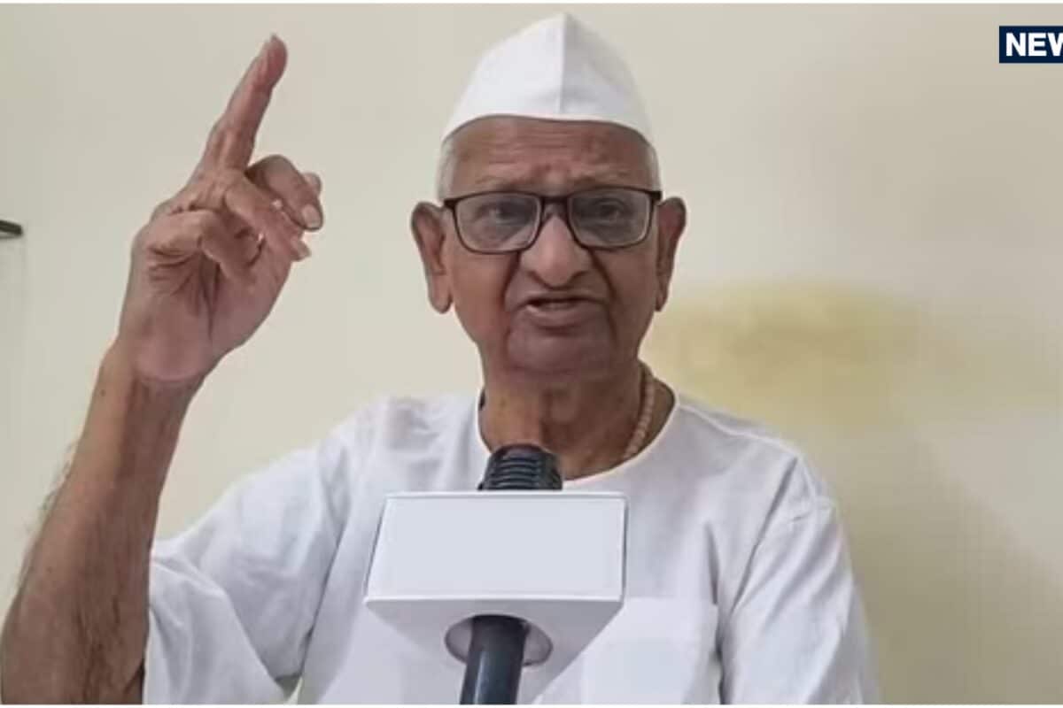अन्ना हजारे की तबीयत बिगड़ी रालेगण सिद्धि से लाए जा गए मुंबई ICU में एडमिट