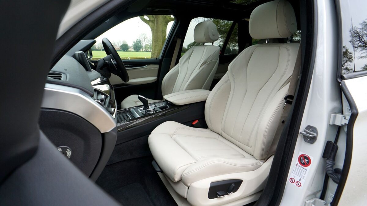 If you drive a car, buy these 5 accessories today, they will be useful all the time.