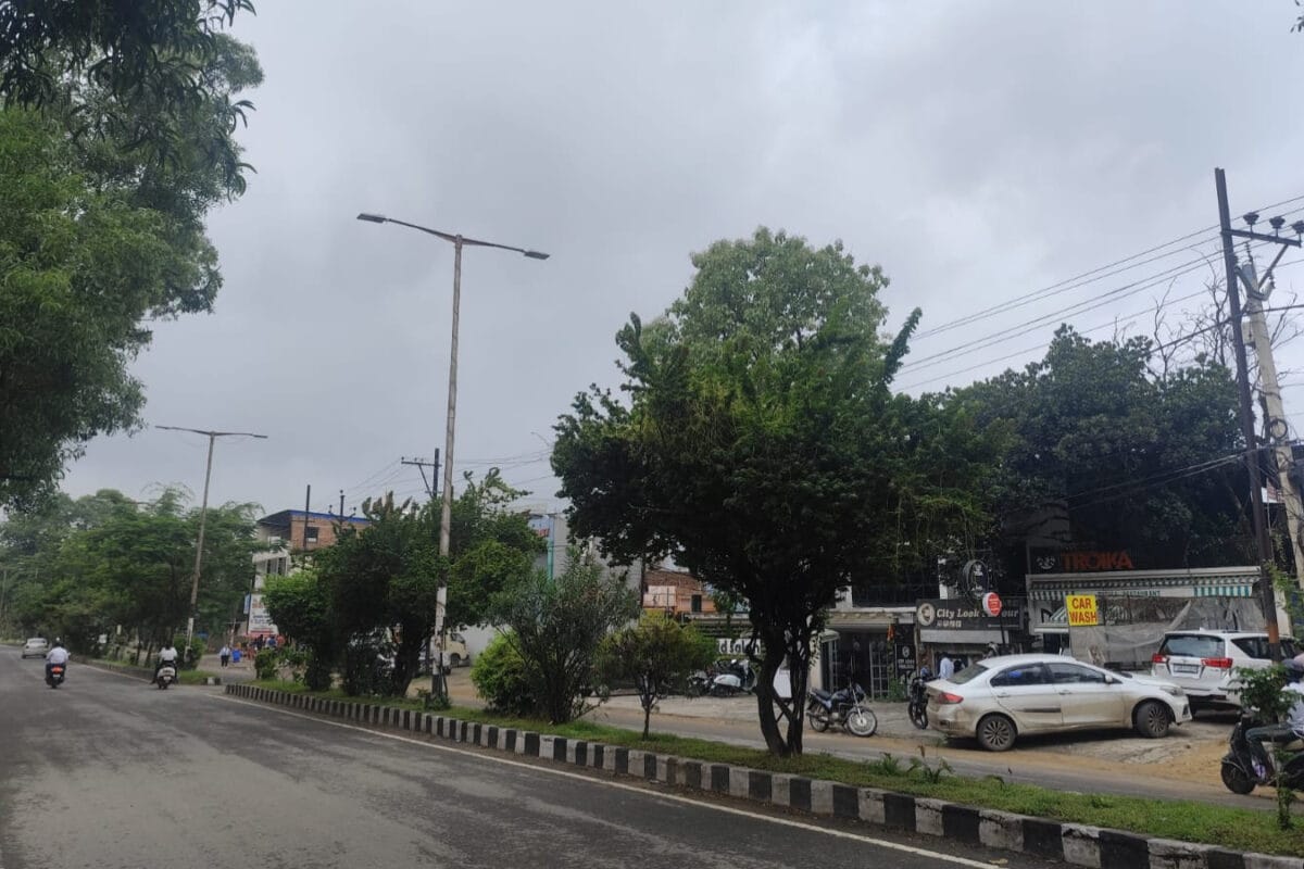 Jharkhand Weather Today: झारखंड के 24 जिलों में बारिश का मचाएगी तांडव, इन इलाकों में IMD का ऑरेंज अलर्ट जारी