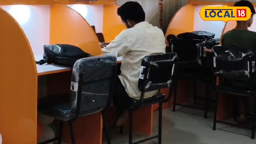 लखीमपुर खीरी के शाहपुर राजा गांव में 4 लाख में डिजिटल लाइब्रेरी शुरू छात्रों को मुफ्त में मिलेगी आधुनिक पढ़ाई की सुविधा