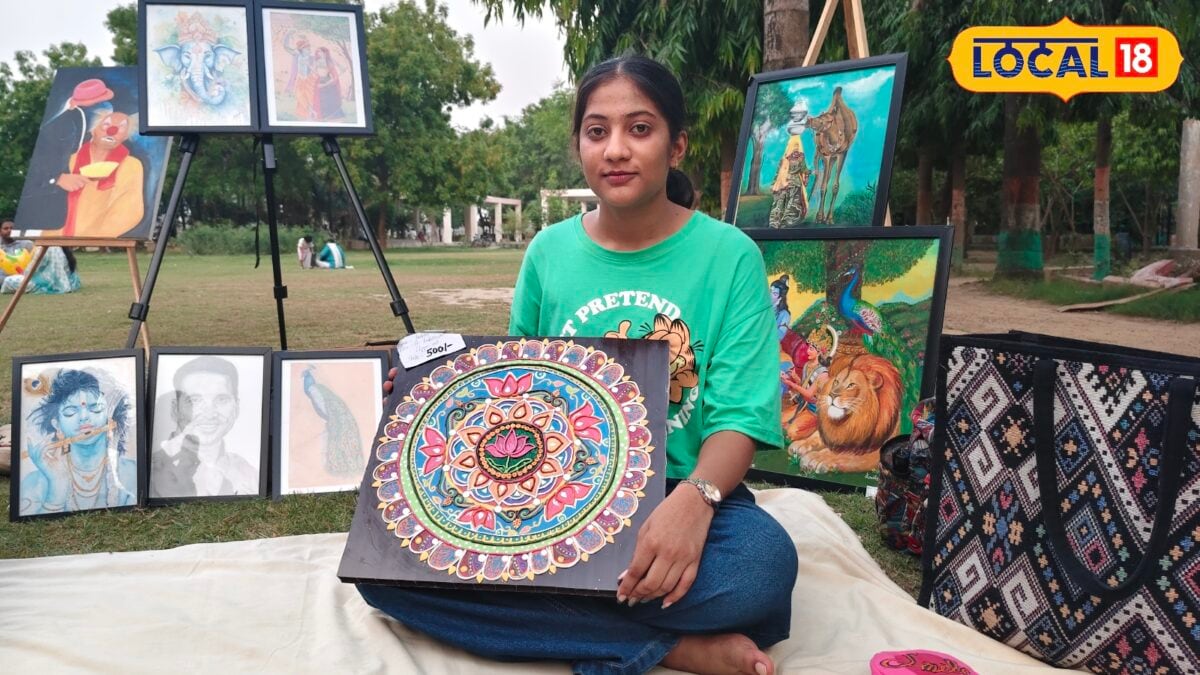 सुल्तानपुर की अंशिका ने यूट्यूब से सीखकर चित्रकारी में बनाया नाम, प्रतियोगिताओं में मिल चुका है अवॉर्ड सुल्तानपुर की अंशिका ने यूट्यूब से सीखकर चित्रकारी में बनाया नाम, प्रतियोगिताओं में मिल चुका है अवॉर्ड
