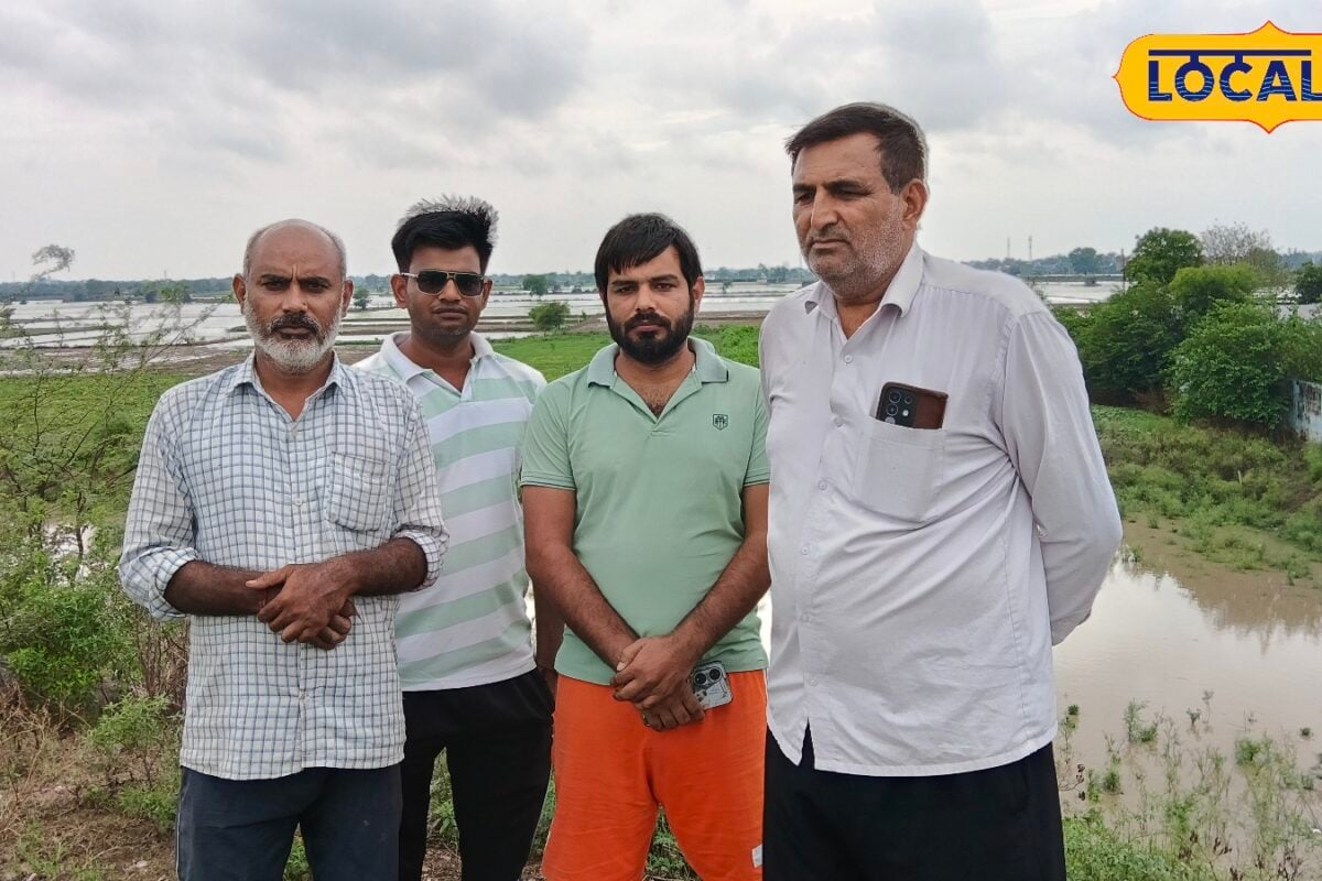 Ground report: फरीदाबाद के मंझावली गांव में बारिश से रास्ता डूबा यमुना पुल निर्माण से बने गड्ढे में पानी भरा किसानो को नुकसान
