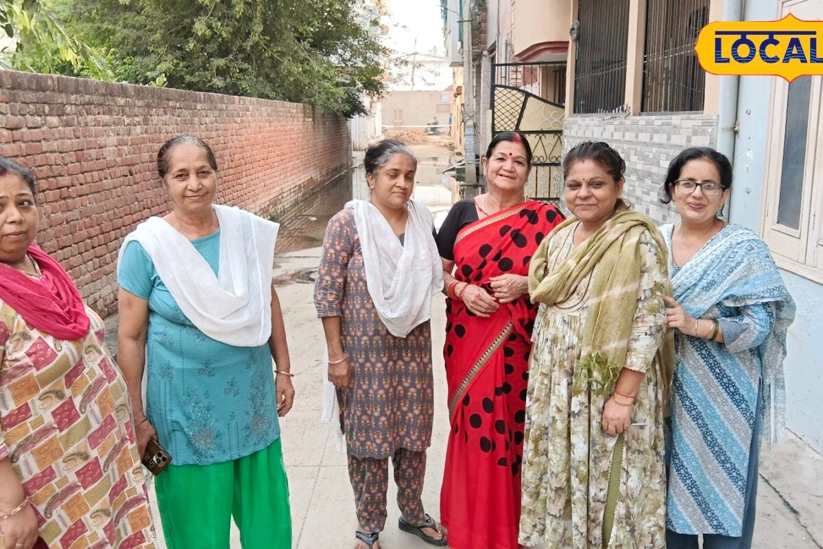 शिकायतें बहुत हुईं समाधान नहींफरीदाबाद की 5 भाई कॉलोनी में लोग बदबू और जलभराव से परेशान