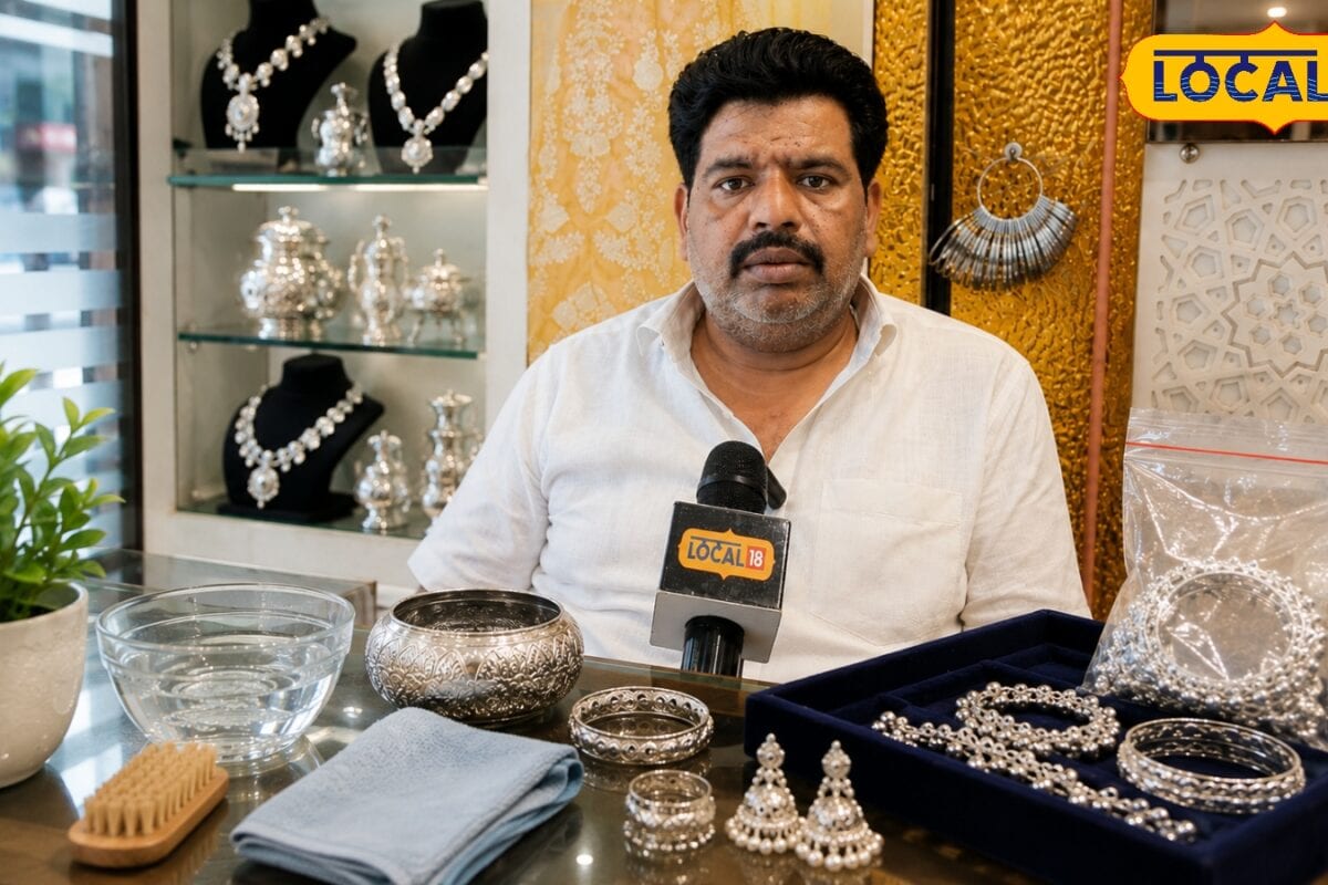 Silver Care Tips: चांदी के गहनों की चमक सालों तक रहेगी बरकरार बस अपनाएं ये ट्रिक