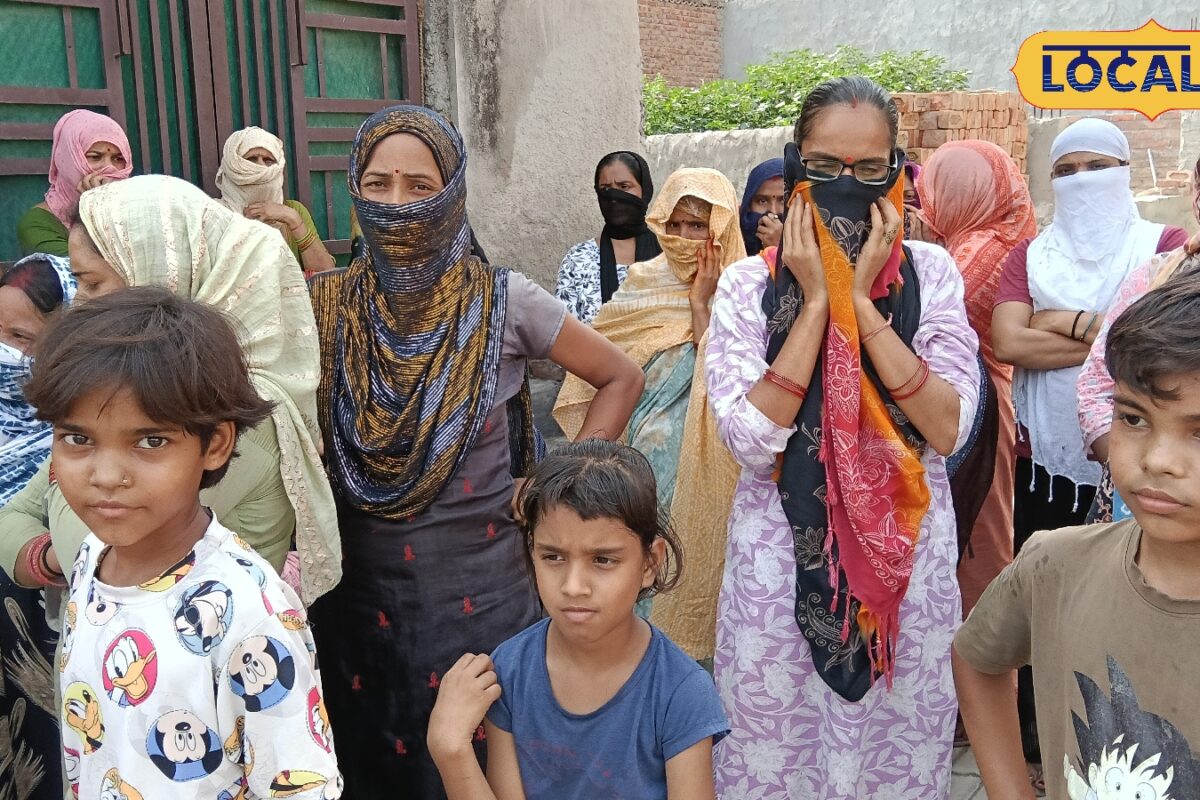 Ground Report: प्रतापगढ़ डंपिंग यार्ड के खिलाफ लोगों का फूटा गुस्सा कहा- घर में खाना खाना भी हुआ मुश्किल