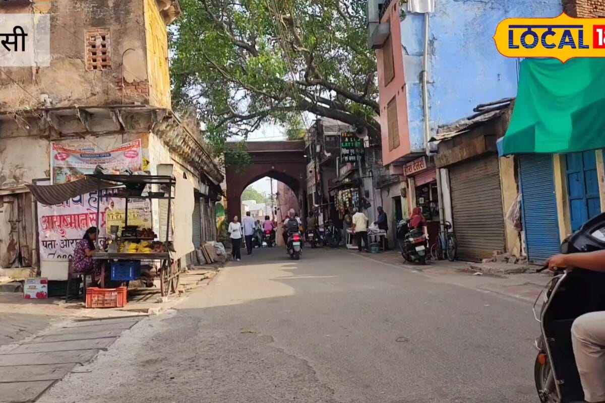 झांसी के 10 ऐतिहासिक दरवाजों पर आज भी देवी-देवता करते हैं पहरेदारी आस्था और सुरक्षा का संगम है यह शहर जाने