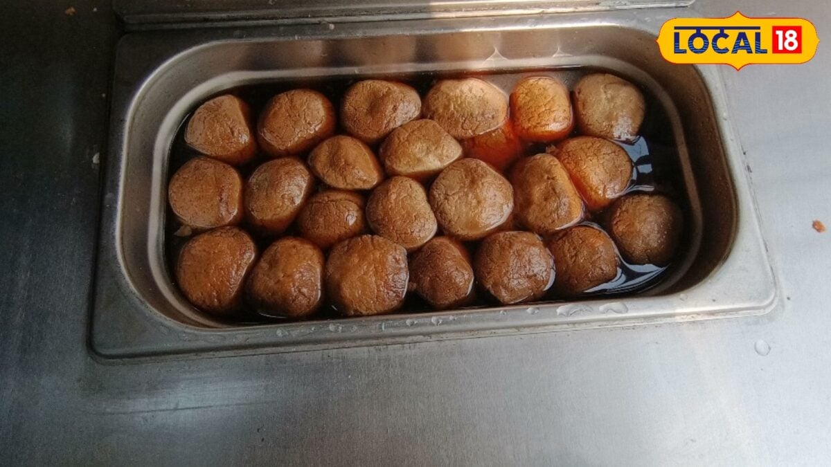 गोरखपुर में मिलते हैं ऐसे रसगुल्ले, जिनका स्वाद चखकर भूल जाएंगे पुराने फ्लेवर