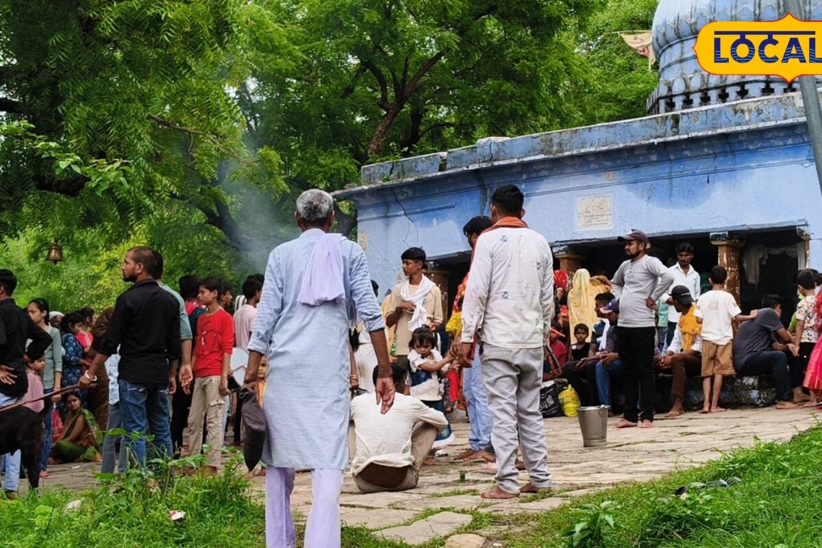 चित्रकूट के पाठा में उंची पहाड़ी पर मां आनंदी के मंदिर पर आषाढ़ में लगता है मेला 511 सीढ़ियां चढ़कर भक्त करते हैं दर्शन जानें मान्यता