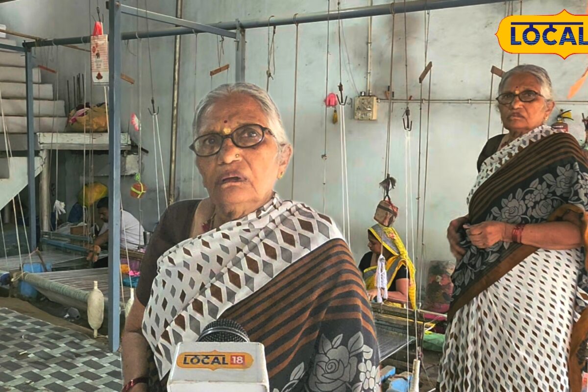 बुरहानपुर की 70 साल की जमुना बाई ने बदली किस्मत पुरानी साड़ियों से बना रहीं चटाई-दरी घर बैठे कमा रहीं लाखों रुपये