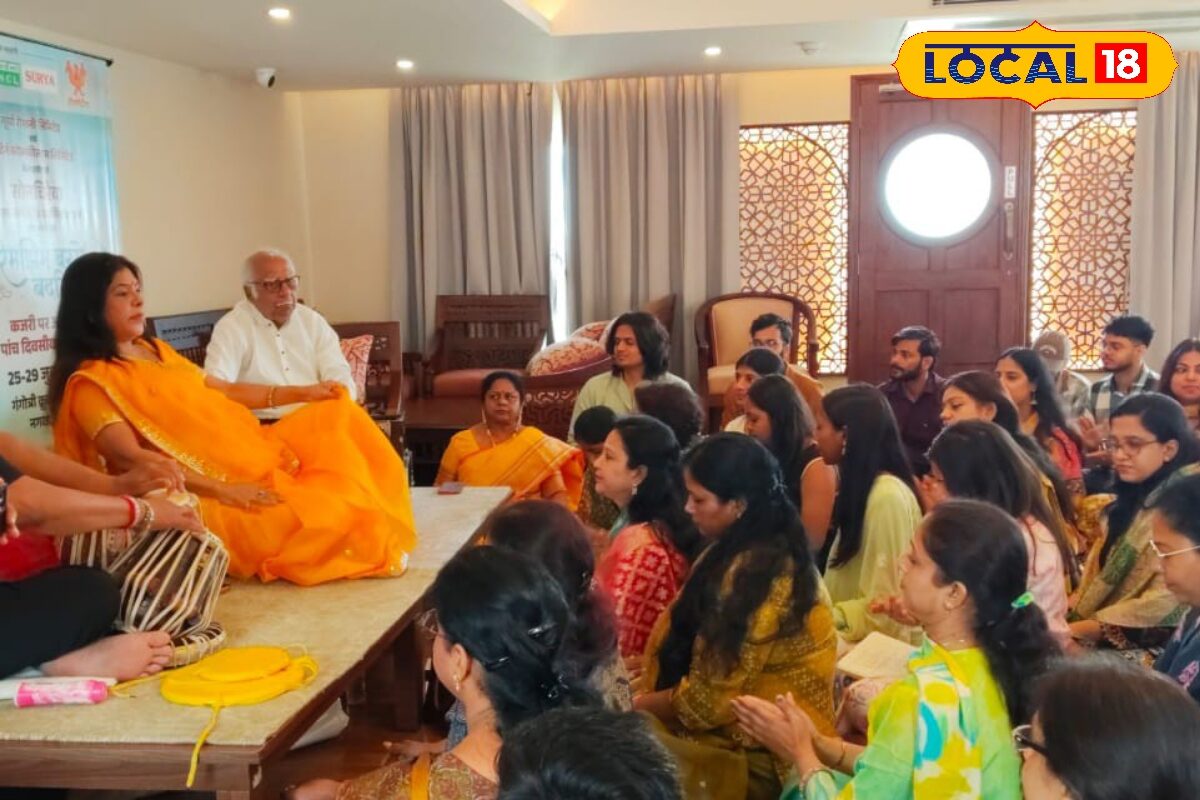 वाराणसी में कजरी पाठशाला मालिनी अवस्थी दे रही लोकगीत की शिक्षा जेन-जी भी हुआ हुआ फैन