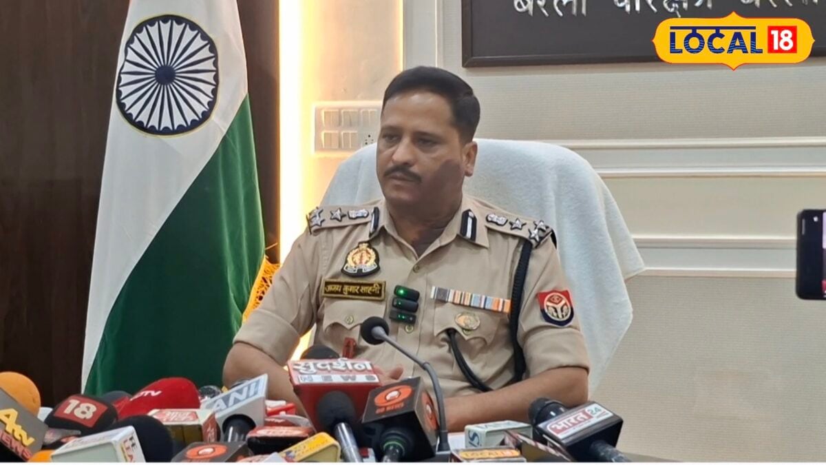 बरेली में कांवड़ यात्रा के लिए सुरक्षा के कड़े इंतजाम, 10 हजार पुलिसकर्मी तैनात, 8 सुपर जोन और 18 वॉच टॉवर से होगी निगरानी, ट्रैफिक प्लान तैयार बरेली में कांवड़ यात्रा के लिए सुरक्षा के कड़े इंतजाम, 10 हजार पुलिसकर्मी तैनात, 8 सुपर जोन और 18 वॉच टॉवर से होगी निगरानी, ट्रैफिक प्लान तैयार