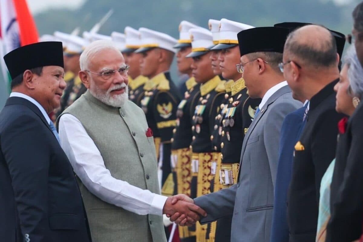 पीएम मोदी इंड‍ोनेश‍िया पहुंचे तो बहुत कुछ हुआ 'आउट ऑफ द वे', भारत को म‍िलेगी बड़ी खुशखबरी