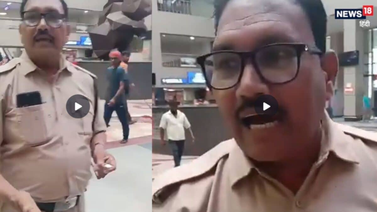 भैंस कैसे बुला सकते हैं… रामलला की नगरी के रेलवे स्टेशन पर महिला श्रद्धालु से पुलिसकर्मी ने की बदसलूकी, लोगों का फूटा गुस्सा भैंस कैसे बुला सकते हैं… रामलला की नगरी के रेलवे स्टेशन पर महिला श्रद्धालु से पुलिसकर्मी ने की बदसलूकी, लोगों का फूटा गुस्सा