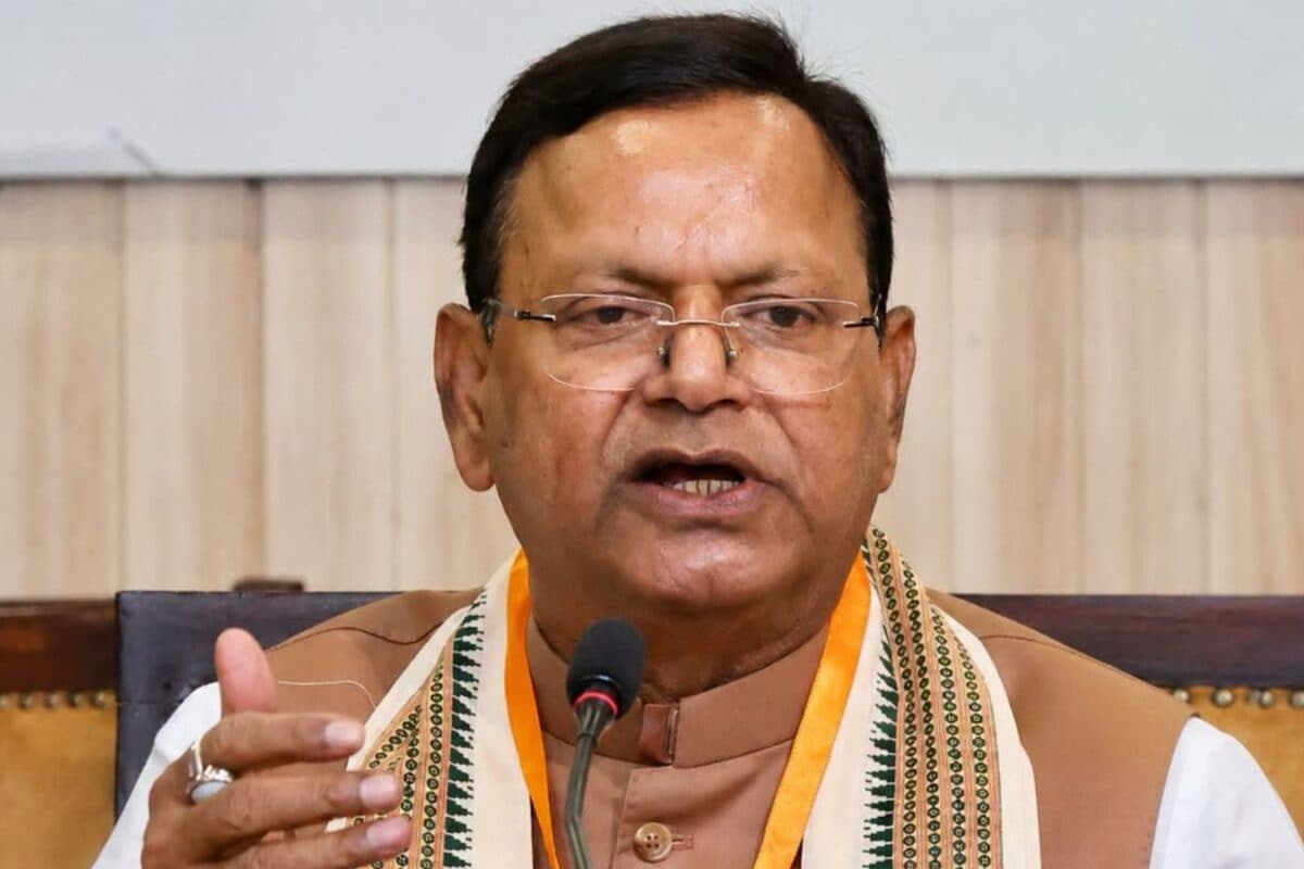 सपा के 'नए चाणक्य' की सीक्रेट रिपोर्ट से उड़ी नींद, परिवारवाद या सरेंडर, क्या चुनेगी समाजवादी पार्टी?