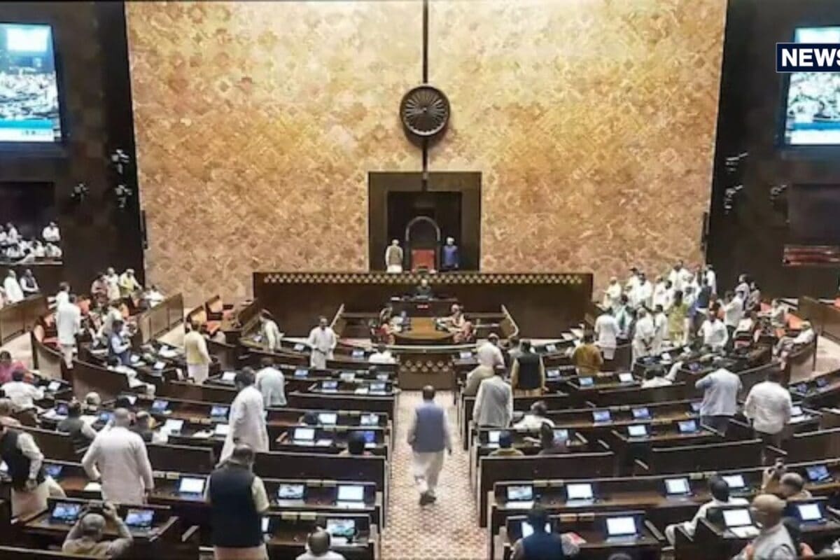 Parliament Monsoon Session Live: NEET पर संसद में फिर हंगामे के आसार छात्रों के समर्थन में विपक्ष का प्रदर्शन कैबिनेट की बैठक पर सबकी नजर