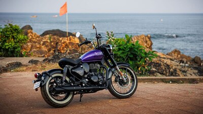 Royal Enfield Classic 350 सेगमेंट की बेस्ट सेलिंग बाइक रही.