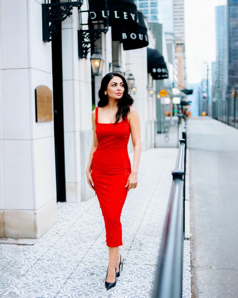 Neeru Bajwa, Neeru Bajwa on Satluj, Neeru Bajwa furious after Satluj removed from OTT, Neeru Bajwa ask reason for Satluj removed, Neeru Bajwa hit movies सतलुज पर नीरू बाजवा, नीरू बाजवा, ओटीटी से सतलज हटने पर भड़कीं नीरू बाजवा, नीरू बाजवा ने पूछा सतलुज हटाने का कारण, नीरू बाजवा की हिट फिल्में Neeru Bajwa, Neeru Bajwa on Satluj, Neeru Bajwa furious after Satluj removed from OTT, Neeru Bajwa ask reason for Satluj removed, Neeru Bajwa hit movies सतलुज पर नीरू बाजवा, नीरू बाजवा, ओटीटी से सतलज हटने पर भड़कीं नीरू बाजवा, नीरू बाजवा ने पूछा सतलुज हटाने का कारण, नीरू बाजवा की हिट फिल्में