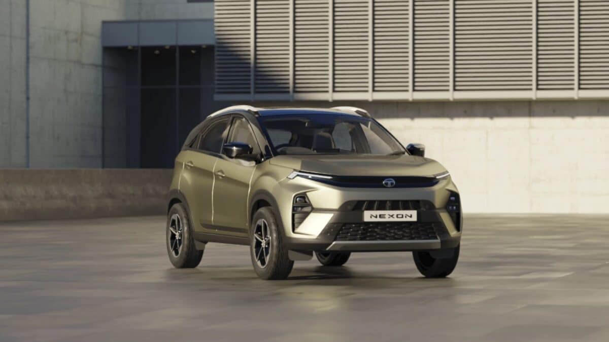 Sunroof, 6 airbags and 360 degree camera! This variant of Tata Nexon is full of all features