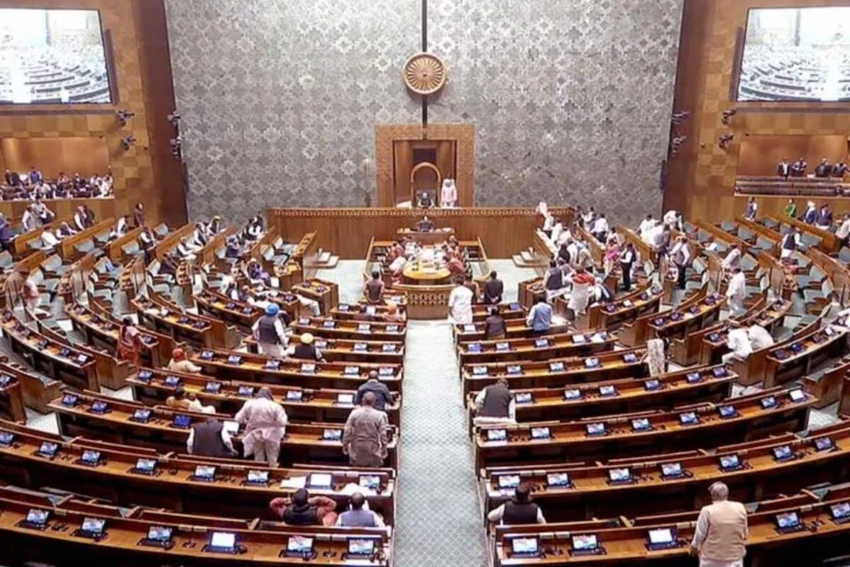 Parliament Monsoon Session live: मॉनसून सत्र में चंदा चोरी पर आज फ‍िर होगी तकरार बैठक कर व‍िपक्ष हो रहा तैयार