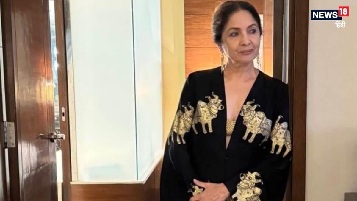 बेटी मसाबा की ड्रेस में दिखा नीना गुप्ता का कातिलाना अवतार, ट्रोल्स को लिया आड़े हाथों बेटी मसाबा की ड्रेस में दिखा नीना गुप्ता का कातिलाना अवतार, ट्रोल्स को लिया आड़े हाथों