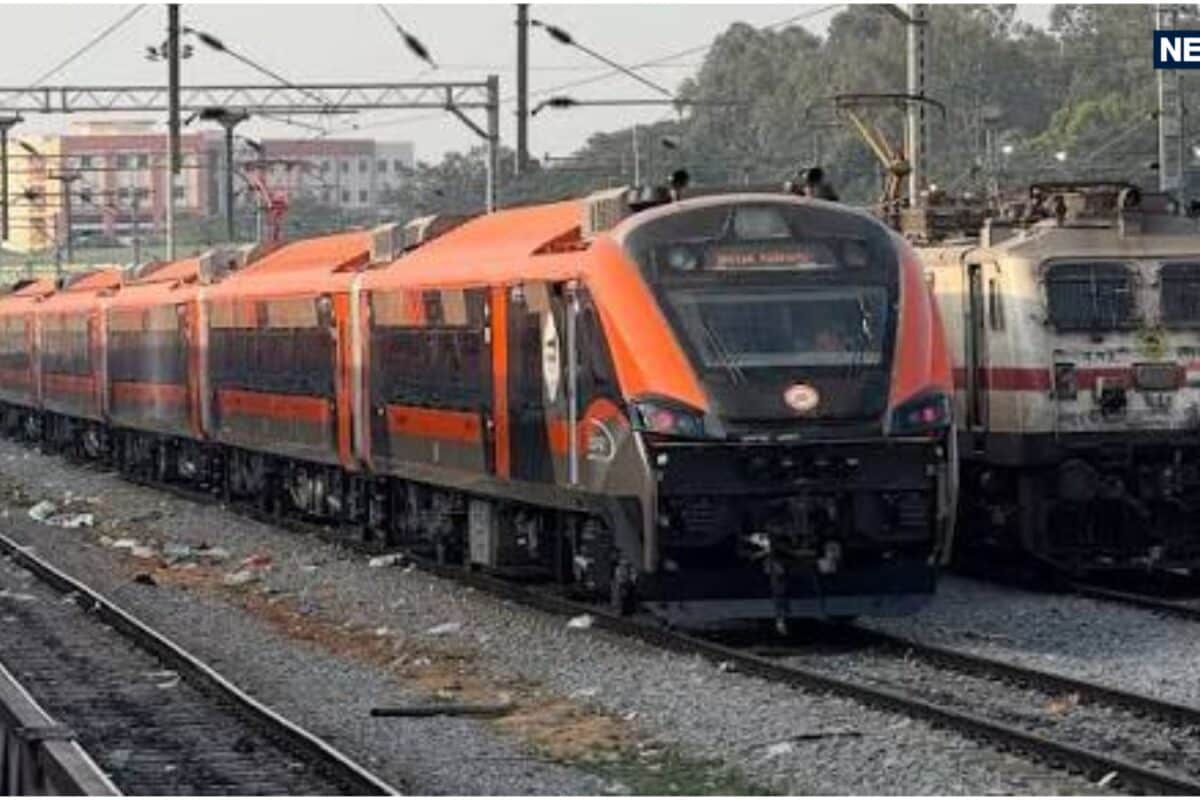 मालगाड़ी ने बदल दी रफ्तार की तस्वीर आपने देखा वंदे भारत ट्रेन का नया अवतार ट्रायल ट्रैक पर 145 की स्पीड
